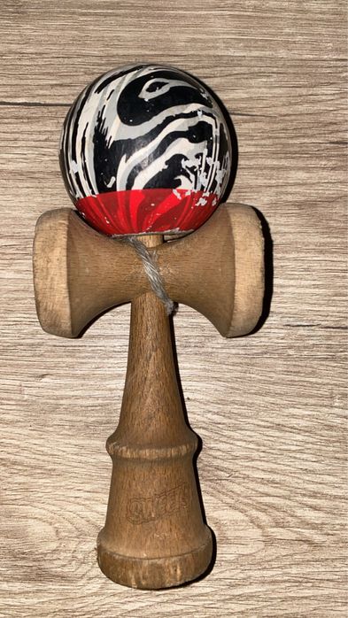 Kendama Sweets in stare buna