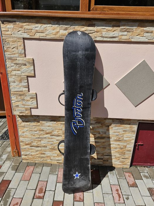 Snowboard Burton Clash 161 cm + Legături Burton Freestyle – stare bună