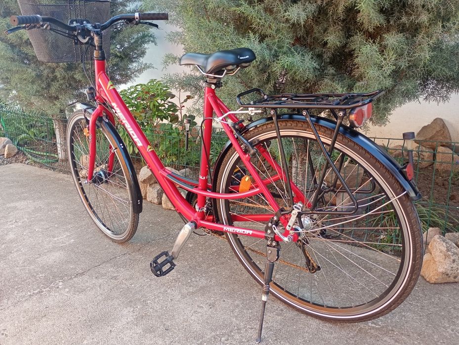 Vand bicicleta dama,roti 28,cu 21 vit,stare f buna!