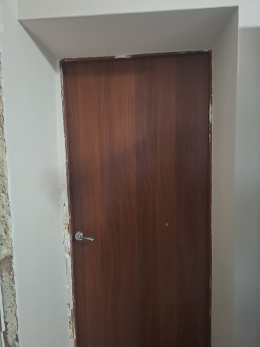 Продам срочно двери межкомнатные  б/у!