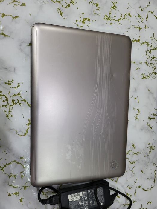 Мощный ноутбук HP  бюдженый игровой.