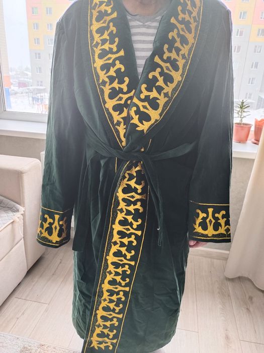 Шапаны мужские . . .