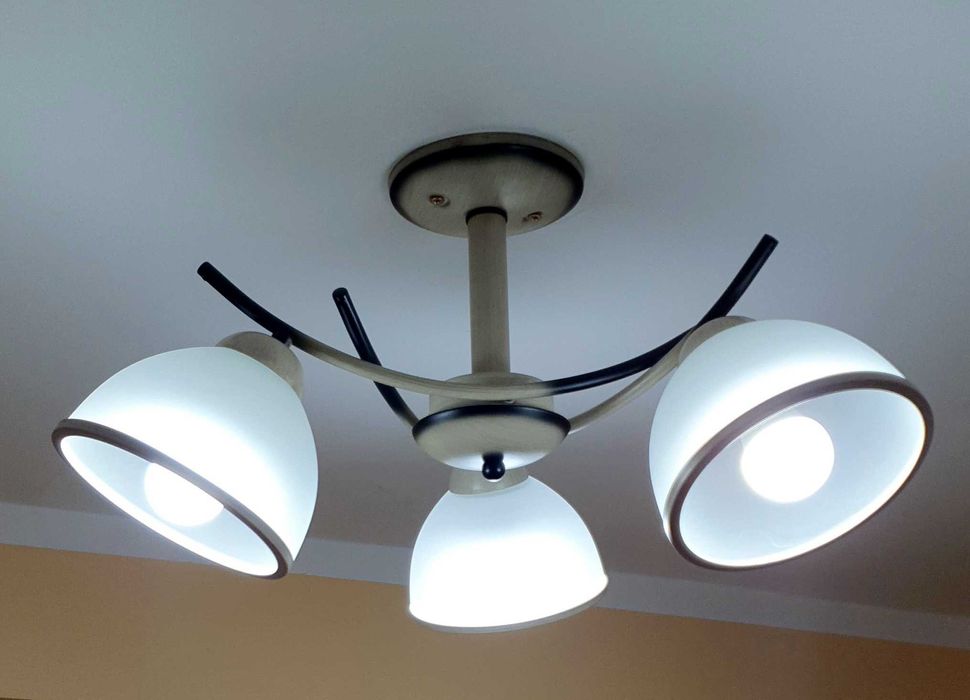 Lustră cu trei brațe ,,RUSTY 3''