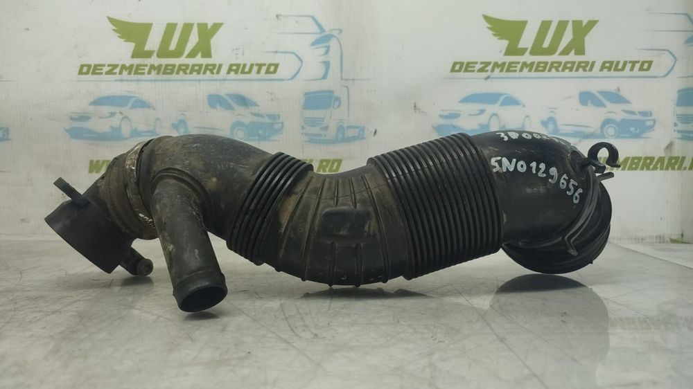 Furtun tub admisie aer 5n0129656 2.0 tdi CBA CFF CBB Audi Q3 8U [2011