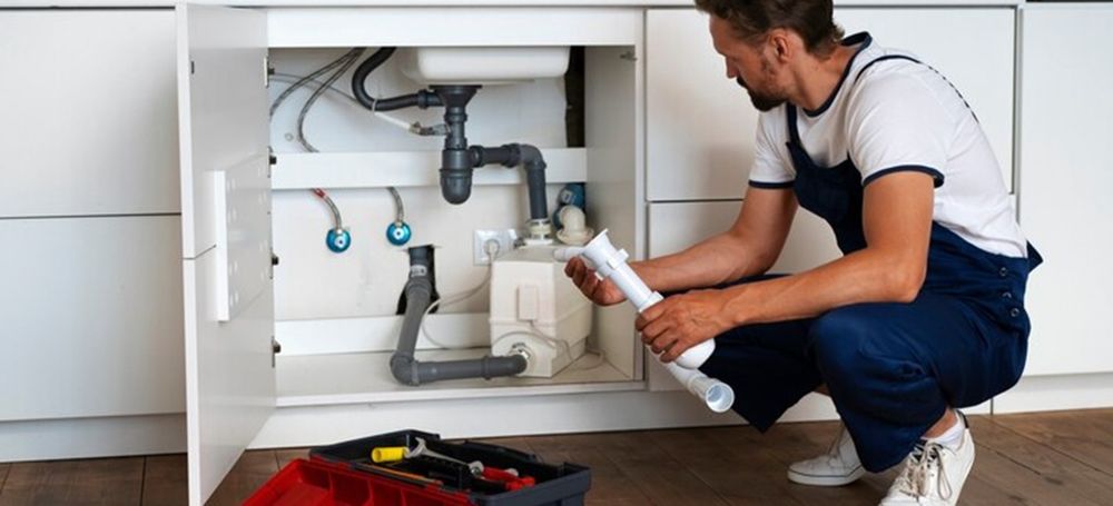 Instalator apa  sanitare reparati non stop