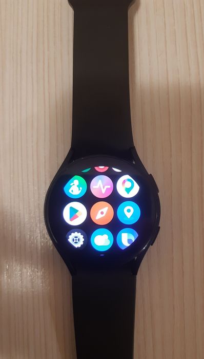 Samsung watch 5 impecabil! Trimit prin olx cu verificare!