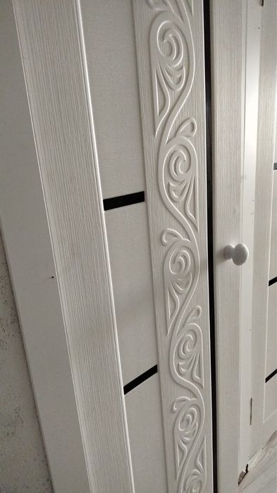 Продам недорого двери