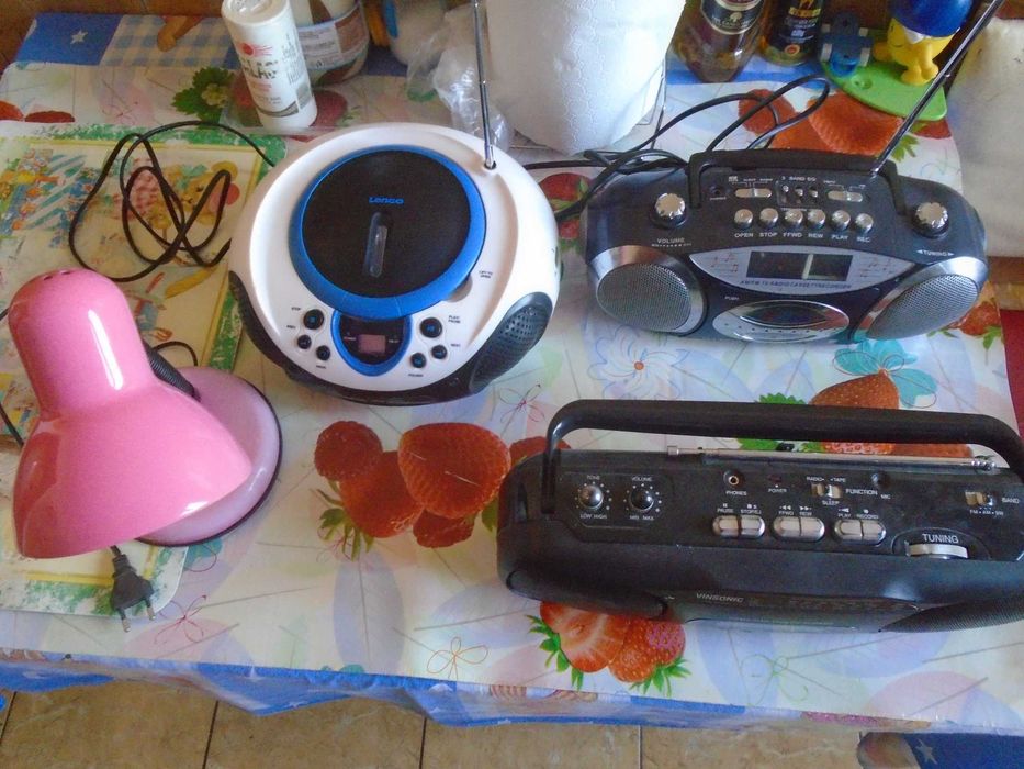 DVd-uri si Radio CD/Caset si USB