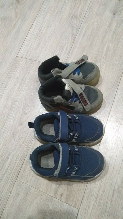 Продам детскую обувь