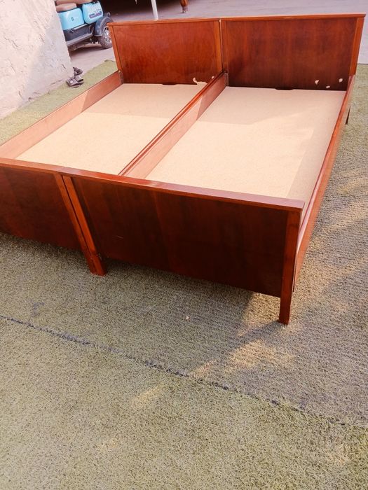 Румынские кровати сотилади