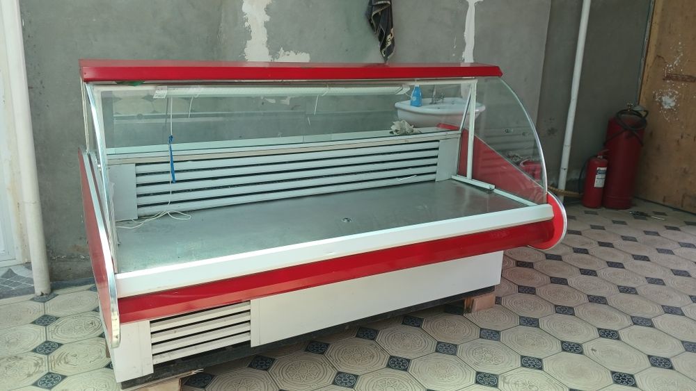 Muzlatgich sotiladi
