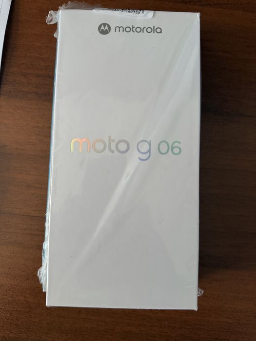 Телефон Motorola G 06