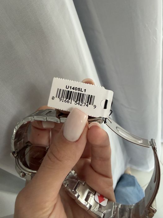 GUESS  Часовник с верижка от стомана, Сребрист