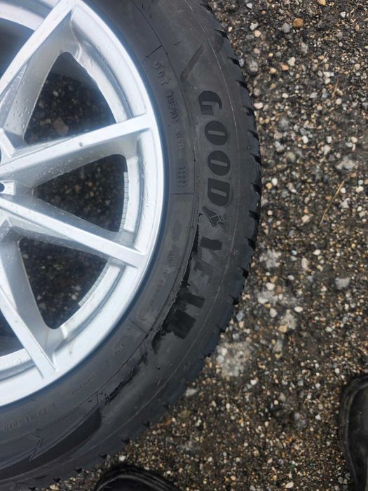 Продавам лети джанти 17" с зимни гуми Goodyear за BMW 5 Серия G30