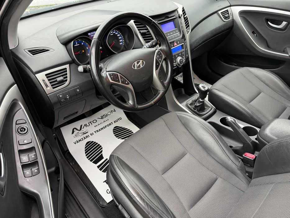 *RATE*Hyundai i30 Break 1.6 DIESEL 110CP 2012 E5 Xenon import Germania