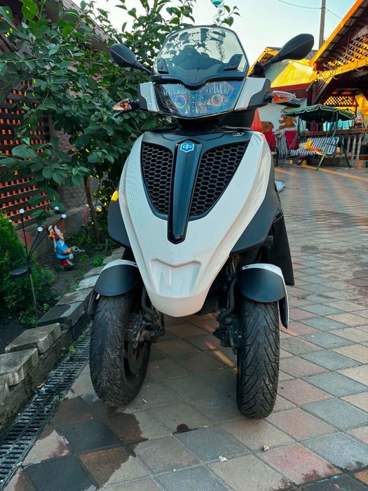 Piaggio MP3 i Urban scuter