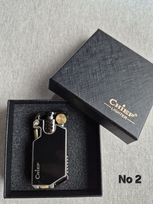 Бензинова запалка CHIEF ,три цвята ,подаръчна кутия