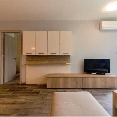 Продаваме Двустаен Апартамент В Витоша