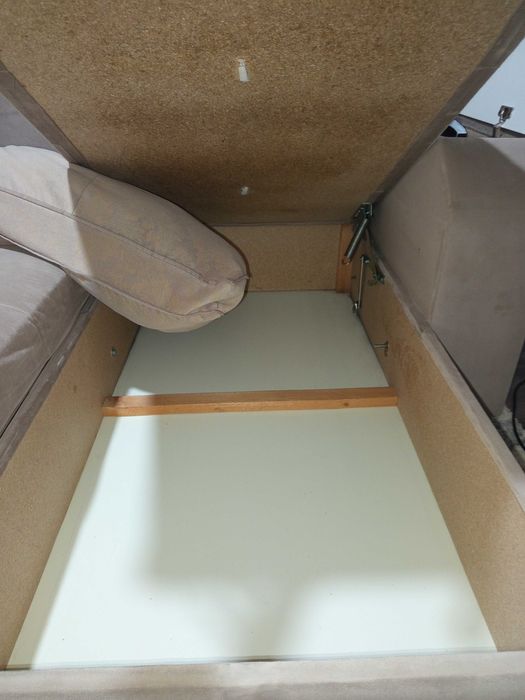 Угловой диван в зал