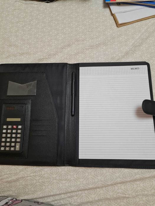 Noua-Agenda din piele neagra cu calculator