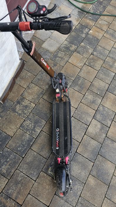 Trotineta QuickVolt9 defect