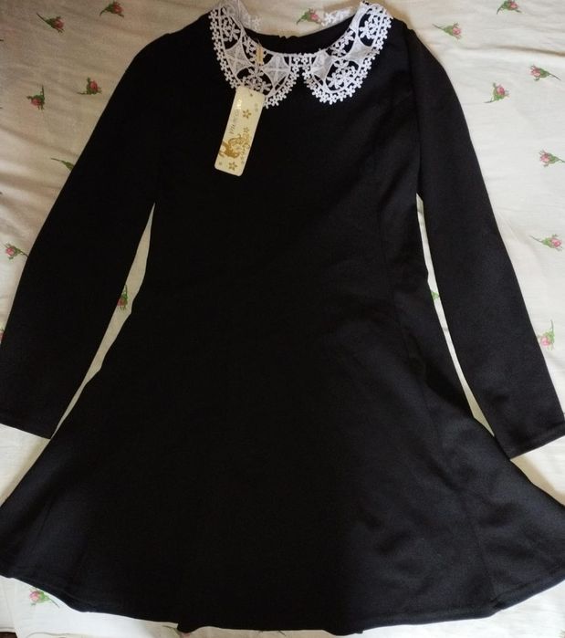 Продам школьное платье