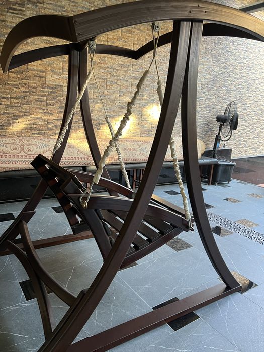 Деревянные качели