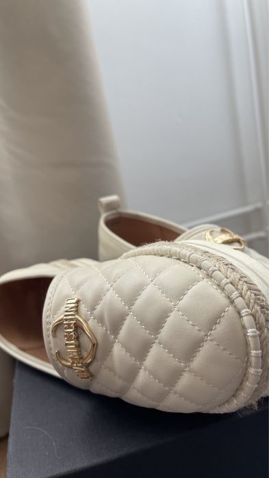 Еспрадрили Moschino