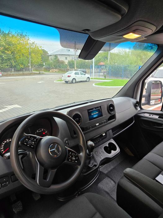 Inchiriere dube fara sofer volume mari / rent a car- national & Europa