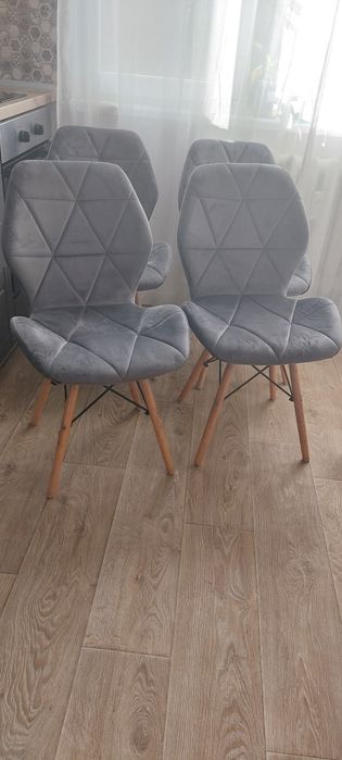 Комплект трапезни столове 4 бр