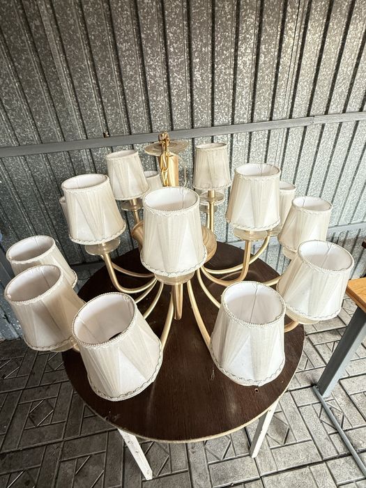 Продам люстру б/у