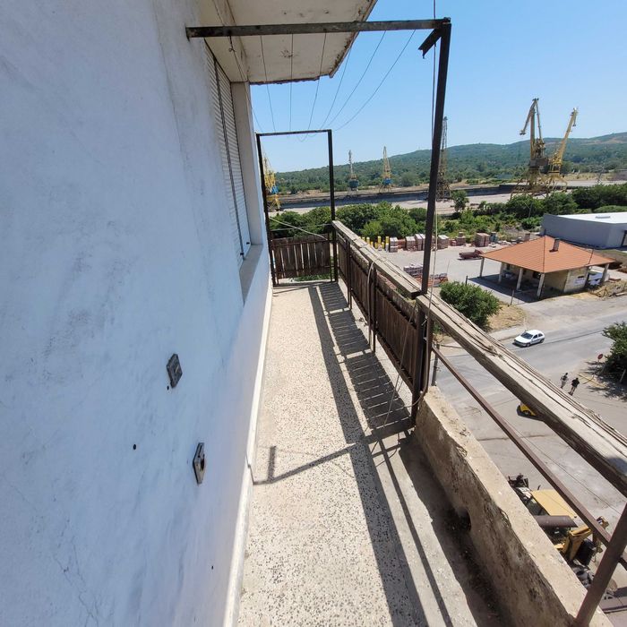 Продава се Тристаен апартамент в Лом - 78 кв.м за 523 €/кв.м - Снимка #2