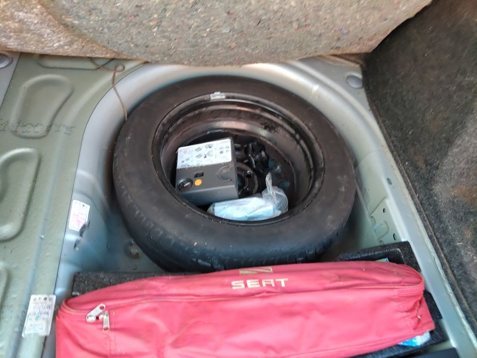 Сеат Ибиза 1.2 тди 2011  год