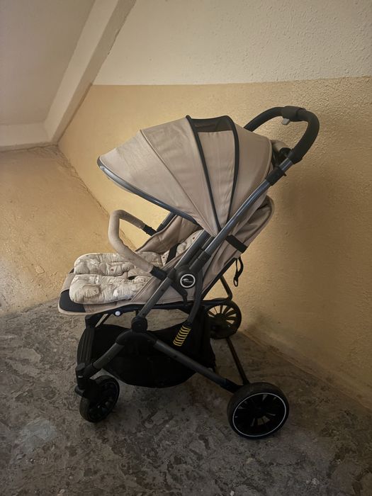 Коляска детская прогулочная