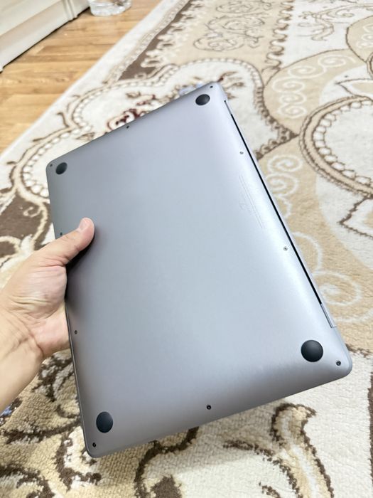 MACBOOK air 2020 на запчасть