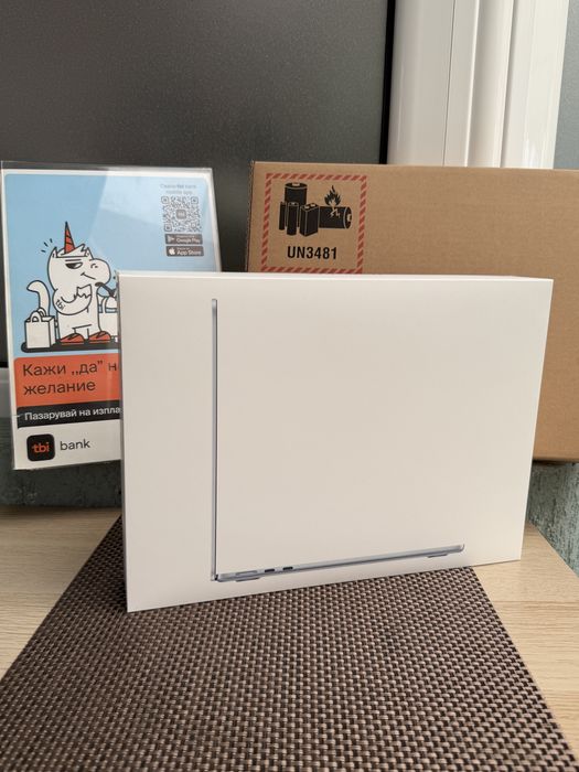 512GB!! MacBook Air (13-inch, M5, 2026) MBA 13 SKY 10C CPU /8 GPU/16GB/512GB — снимка 1