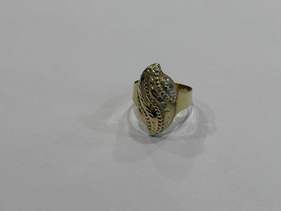 Дамски златен пръстен 14К / 585 – 2,64 г