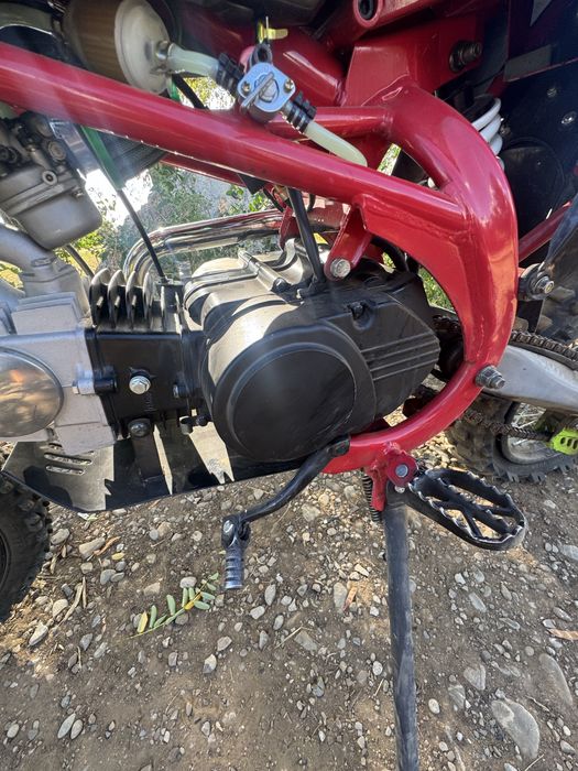 Vând motocross ultra 125 URGENT perfect functional inca in garantie