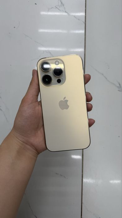 Iphone 14 pro, 128 гб. 74 ёмкость