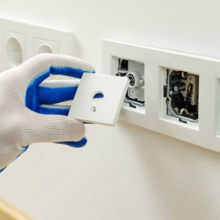 Добър Електротехник Казанлък: Електро услуги Ремонти Смяна Ел табла