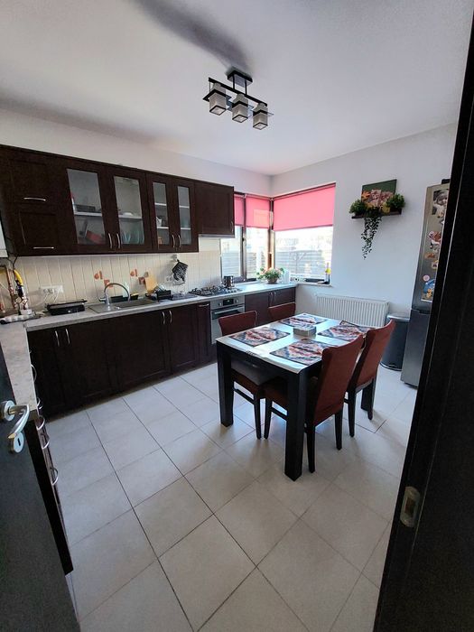 Casă P+1,4 camere, curte amenajată,Berceni ,Metrou Tudor Arghezi