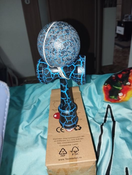 Vând jucării  Kendama X