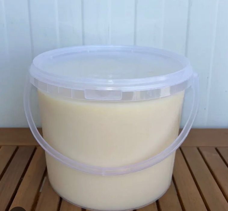 Патешка мас бяла