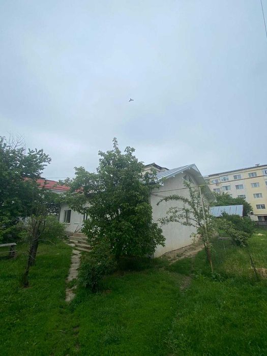 Vand casa in Dragasani P+1, 6 camere , 2 bai, teren 655 mp