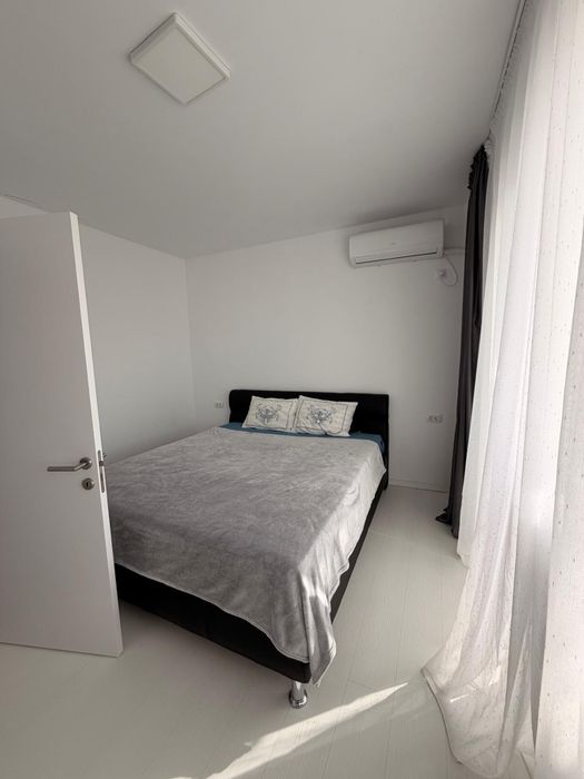 Inchiriez apartament 3 camere + loc parcare