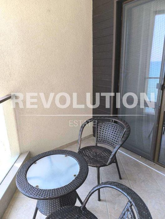 Двустаен апартамент в района на кк. Чайка!