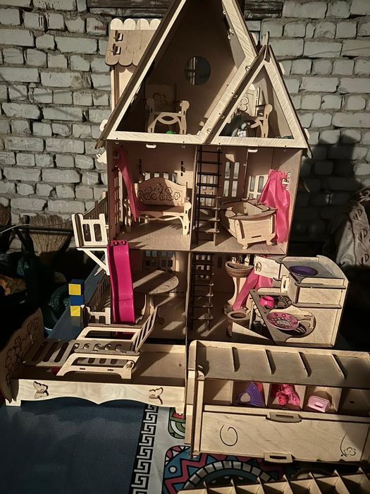 Продам или обмен домик для кукол