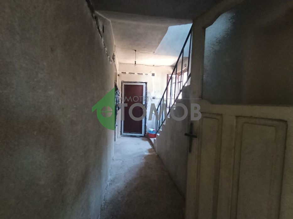 Триетажна къща в кв. Самара 2