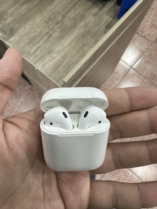 AirPods 2 (2019)