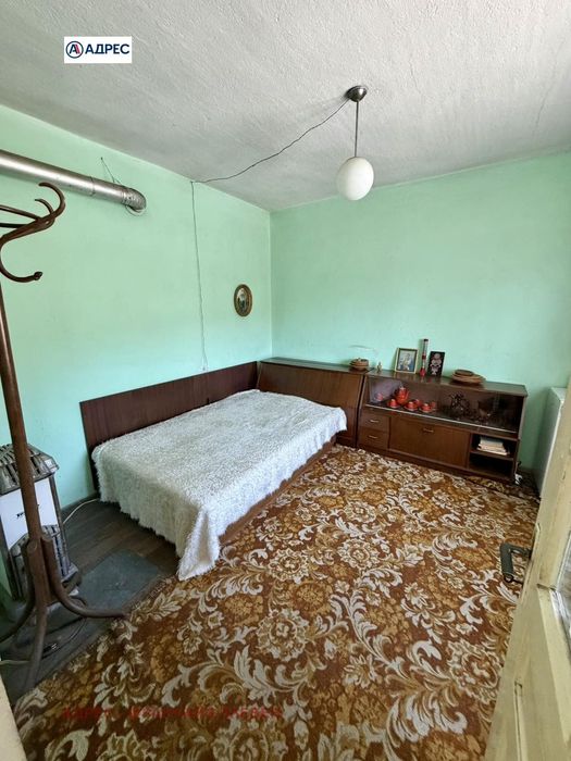 Къща в Ловеч, област-с.Калейца площ 82 цена 47000